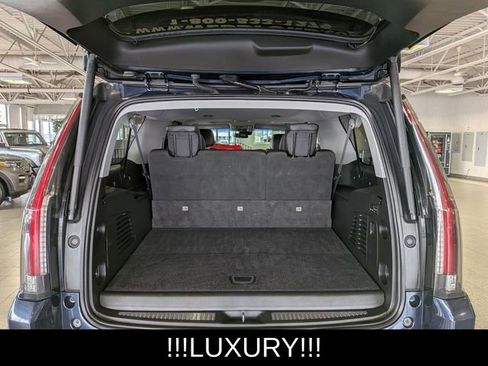 Used 2019 Cadillac Escalade ESV Luxury image 23