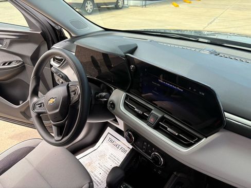Used 2024 Chevrolet TrailBlazer LS w/ LS Convenience Package AWD/4WD image 35