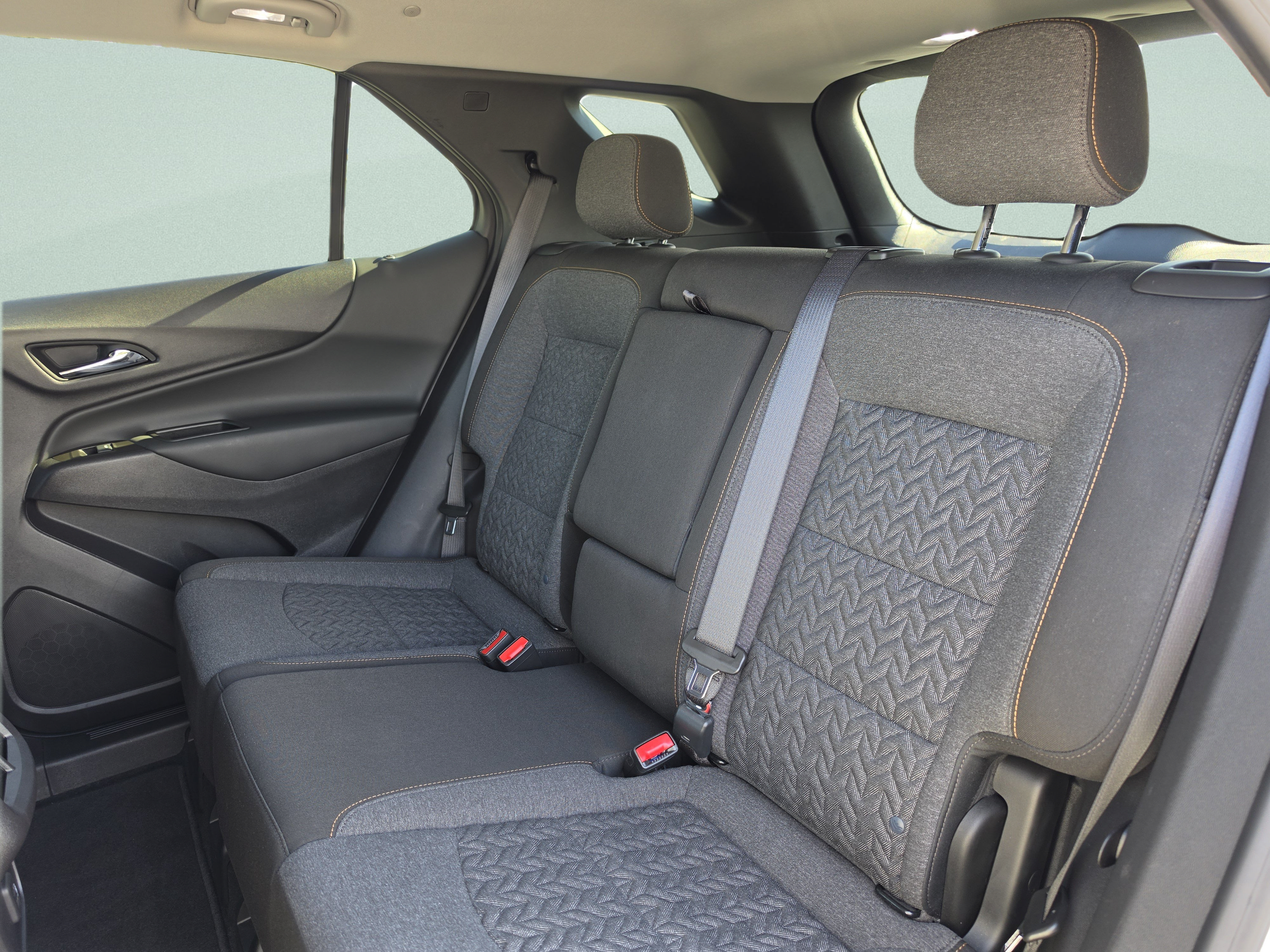 Used 2024 Chevrolet Equinox LT w/ LPO, Cargo Package FWD image 23