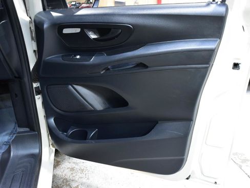Used 2020 Mercedes-Benz Metris Passenger image 35