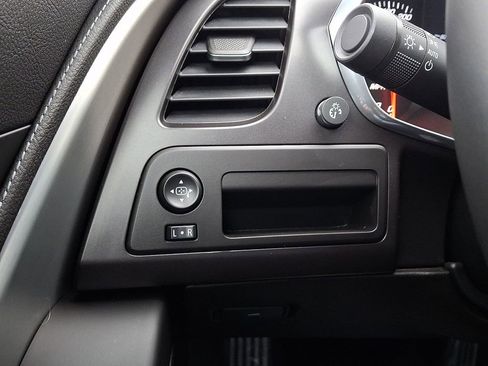 Used 2019 Chevrolet Corvette Stingray Coupe w/ 1LT image 20