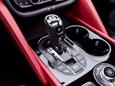 Used 2023 Bentley Bentayga AWD/4WD image 77