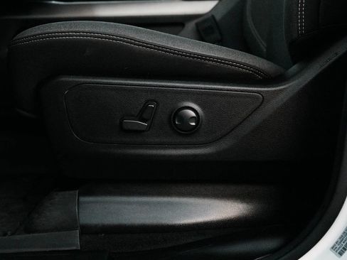 Used 2023 RAM 1500 Big Horn AWD/4WD image 28