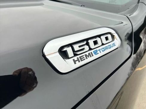 Used 2024 RAM 1500 Laramie AWD/4WD image 10