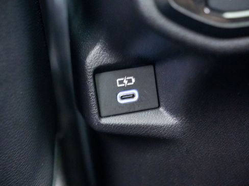 Used 2025 Toyota Grand Highlander AWD image 21