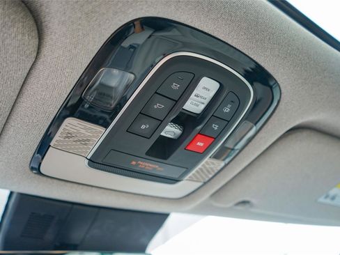 Used 2023 Hyundai Palisade Limited FWD image 20