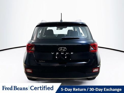 Certified 2023 Hyundai Venue SEL FWD image 11