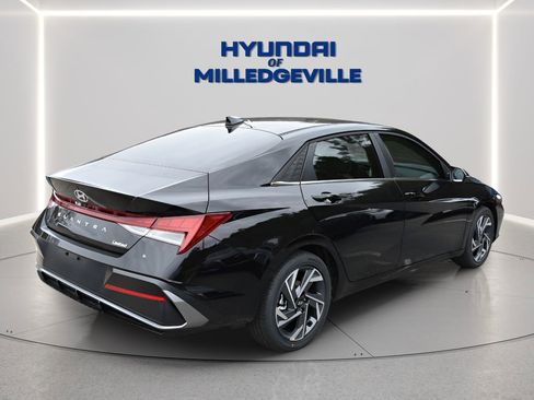 New 2026 Hyundai Elantra Limited FWD image 5