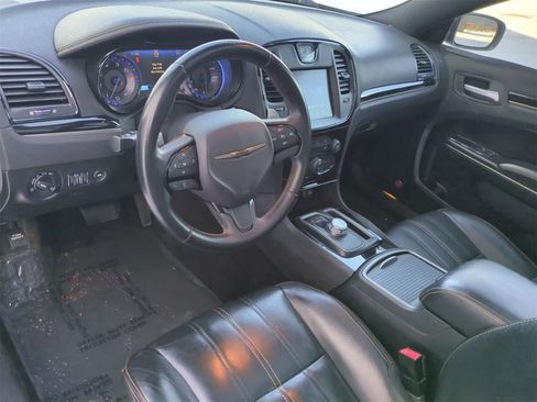 Used 2016 Chrysler 300 S w/ 300S Premium Group image 10