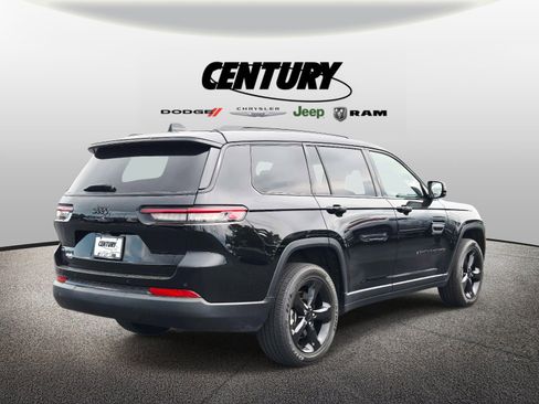 Used 2023 Jeep Grand Cherokee L Laredo AWD/4WD image 4