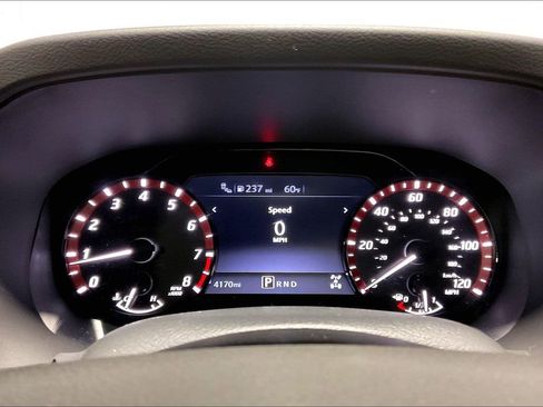 Used 2025 Nissan Frontier PRO-4X AWD/4WD image 25