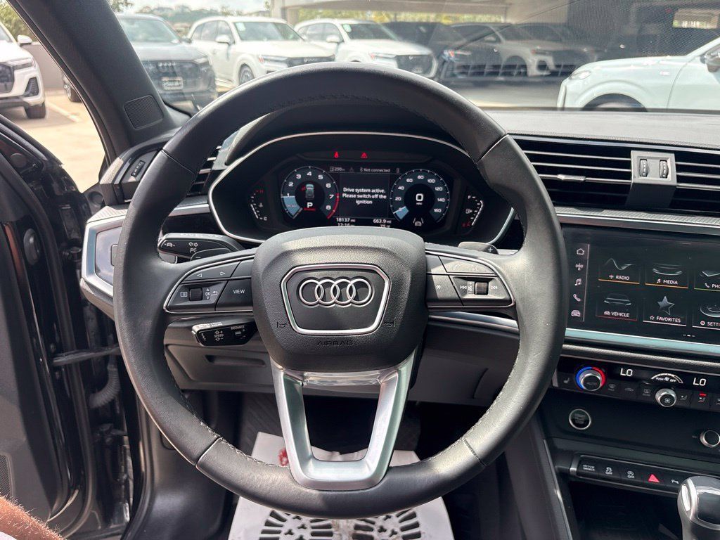 Used 2024 Audi Q3 2.0T Premium w/ Convenience Package AWD/4WD image 23