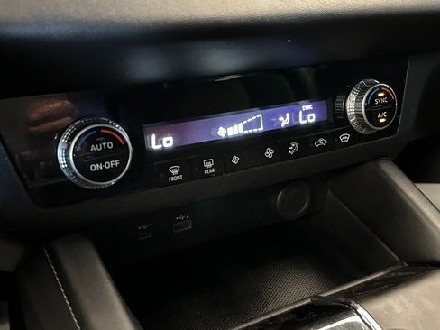 Used 2022 Mitsubishi Outlander ES image 14