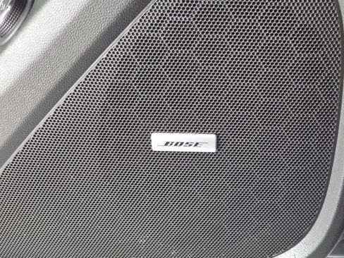 Used 2022 Chevrolet Traverse RS image 14