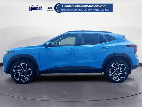 Used 2024 Chevrolet Trax RS w/ Sunroof Package image 2