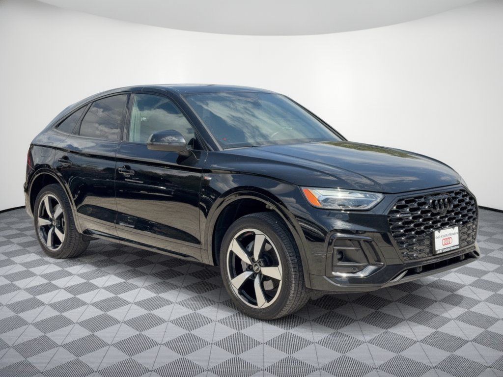 Used 2023 Audi Q5 2.0T Premium Plus w/ Premium Plus Package AWD/4WD image 7