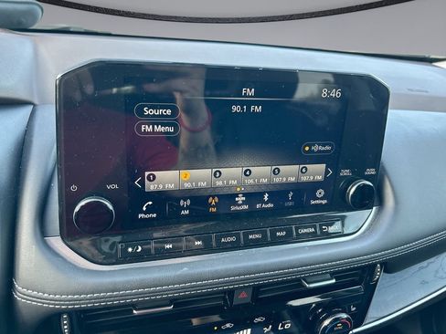 Used 2021 Nissan Rogue Platinum FWD image 24