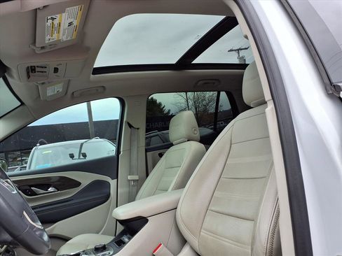 Used 2022 GMC Terrain Denali image 7