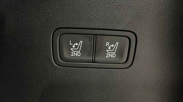 Used 2025 Hyundai Santa Fe Calligraphy AWD/4WD image 30