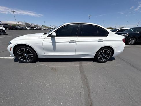 Used 2018 BMW 330i Sedan RWD image 5