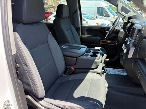 Used 2019 GMC Sierra 1500 SLE w/ X31 Off-Road Package AWD/4WD image 17