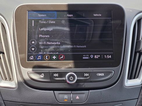 Used 2024 Chevrolet Malibu LT FWD image 15