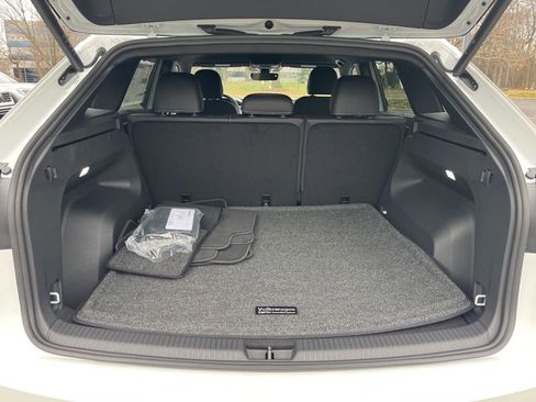 New 2026 Volkswagen Atlas Cross Sport SE image 13