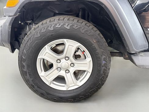 Used 2020 Jeep Wrangler Unlimited Sport S AWD/4WD image 38