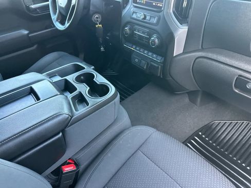 Used 2020 Chevrolet Silverado 1500 Custom w/ Custom Value Package image 14