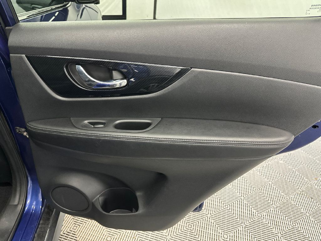 Used 2020 Nissan Rogue SL w/ Premium Package AWD/4WD image 18
