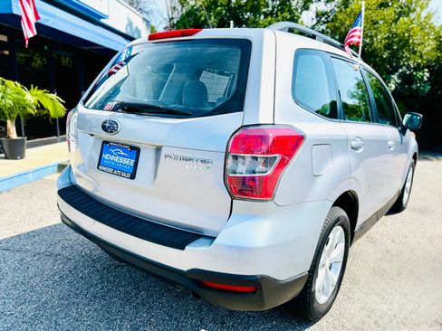 Used 2015 Subaru Forester 2.5i w/ Alloy Wheel Package image 9
