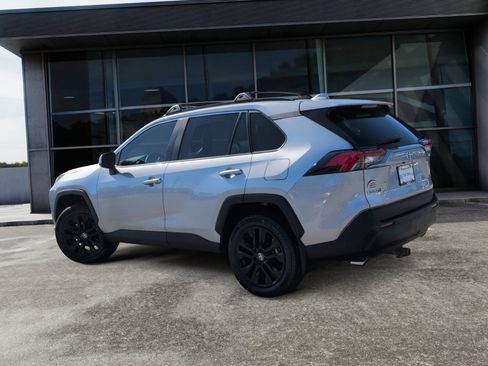 Used 2024 Toyota RAV4 XLE Premium image 9