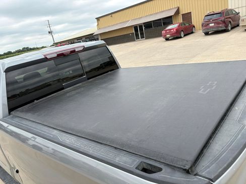 Used 2023 Chevrolet Silverado 1500 LTZ w/ Technology Package AWD/4WD image 16