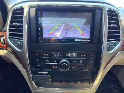Used 2013 Jeep Grand Cherokee Limited w/ Mopar Chrome Edition Group RWD image 21