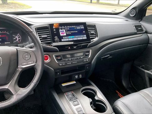 Used 2023 Honda Passport TrailSport image 7