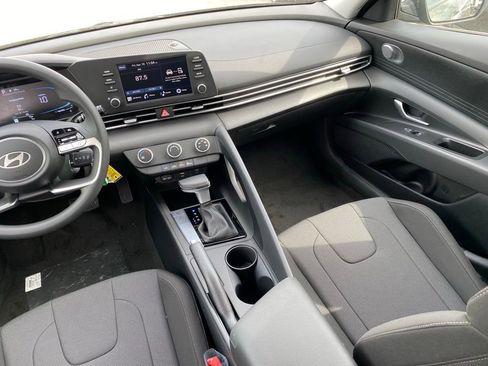 New 2026 Hyundai Elantra SE FWD image 26
