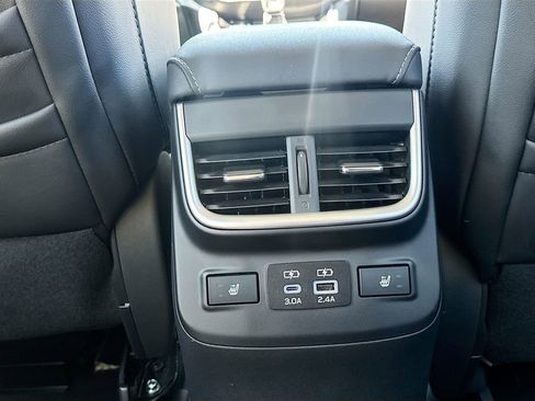 Used 2025 Subaru Outback Limited AWD/4WD image 31