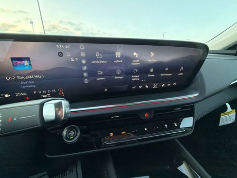 New 2026 Buick Envision Preferred image 13