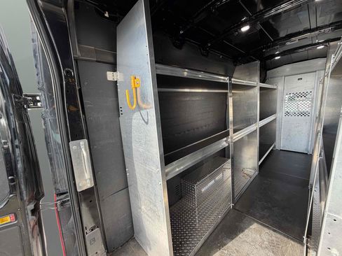 Used 2019 Ford Transit 250 148 High Roof Extended RWD image 10