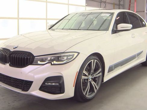 Used 2019 BMW 330i Sedan w/ M Sport Package RWD image 1