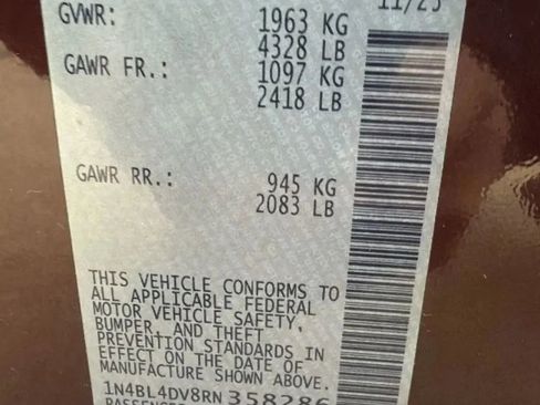 Used 2024 Nissan Altima 2.5 SV image 30