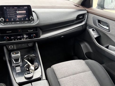 Certified 2023 Nissan Rogue SV image 15