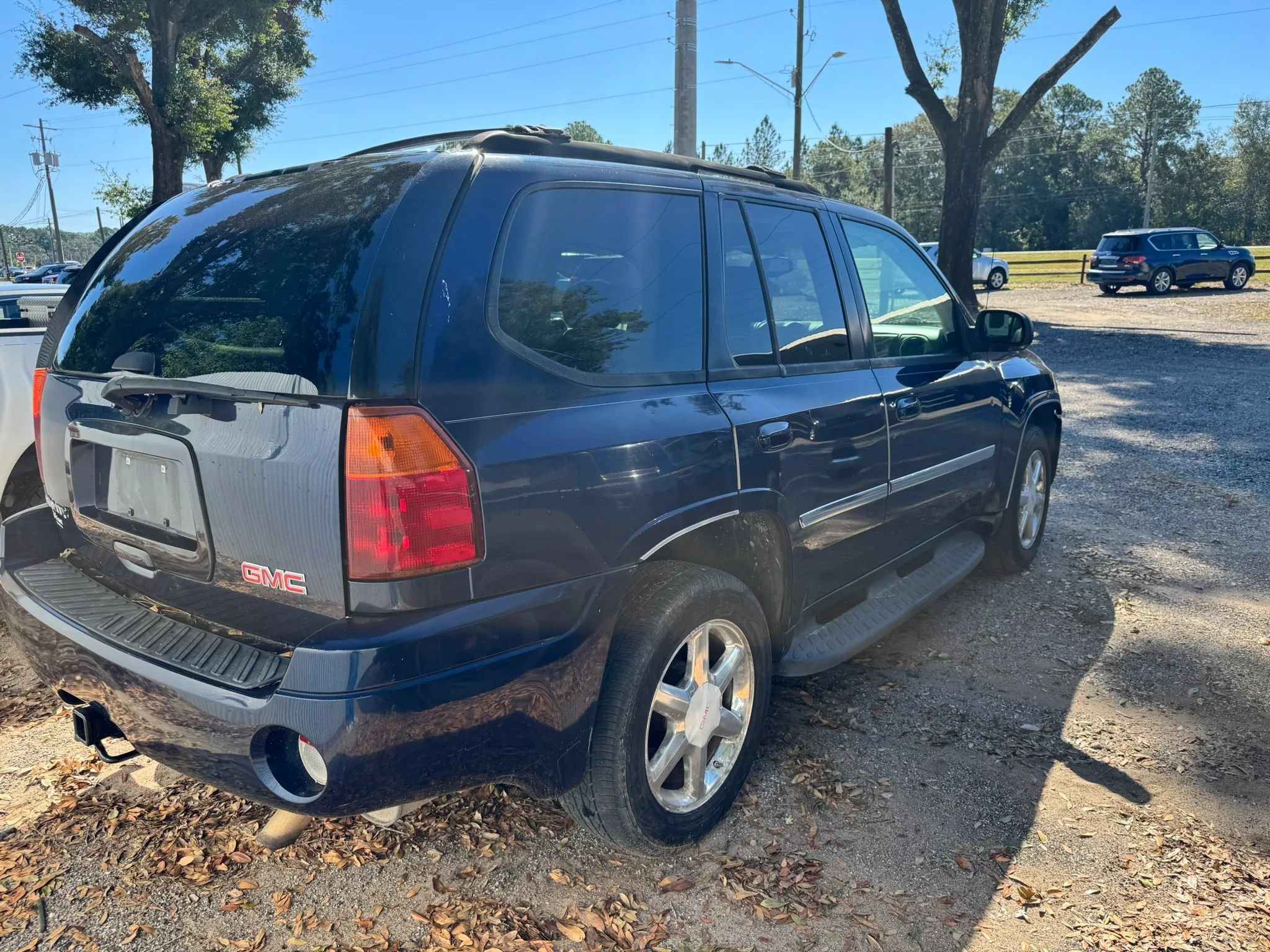 Used 2007 GMC Envoy SLT AWD/4WD image 3