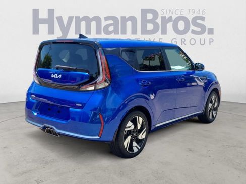 Used 2023 Kia Soul GT-Line w/ GT-Line Technology Package FWD image 3