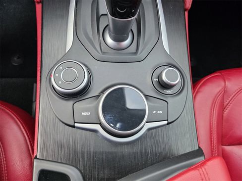 Used 2019 Alfa Romeo Stelvio w/ Nero Edizione image 26