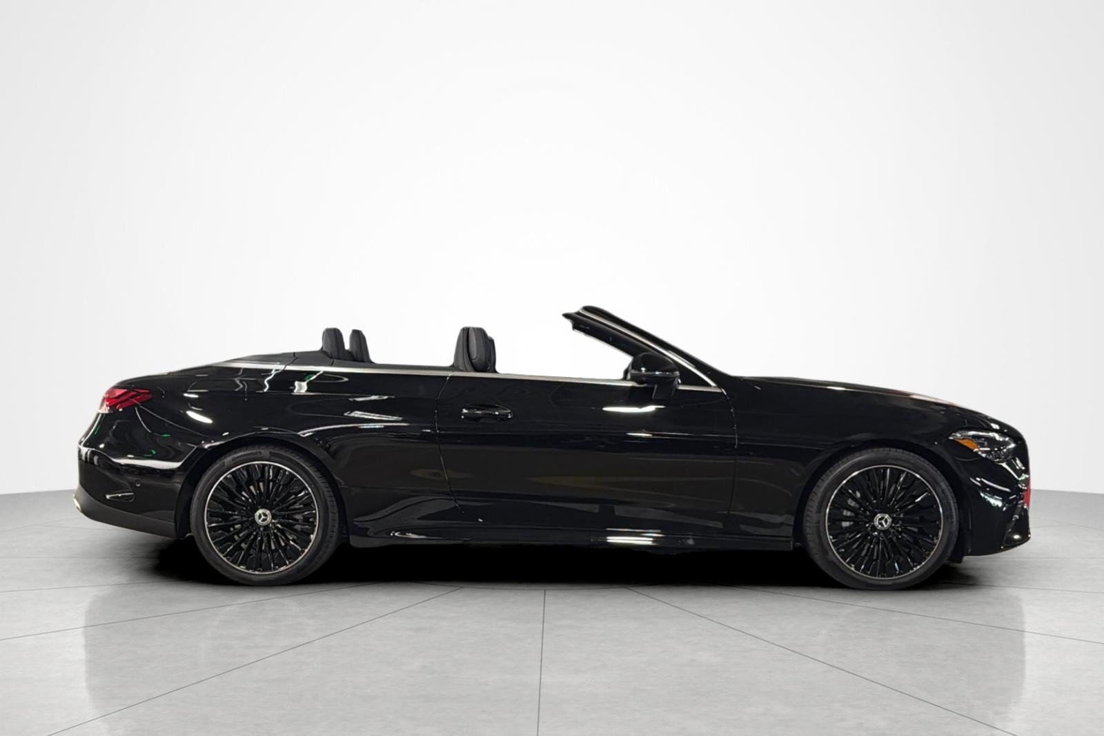 New 2027 Mercedes-Benz CLE 450 4MATIC Cabriolet image 6