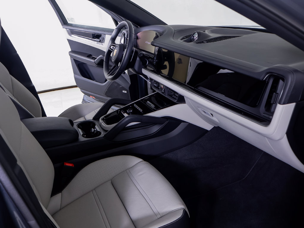 Certified 2026 Porsche Cayenne S AWD/4WD image 9