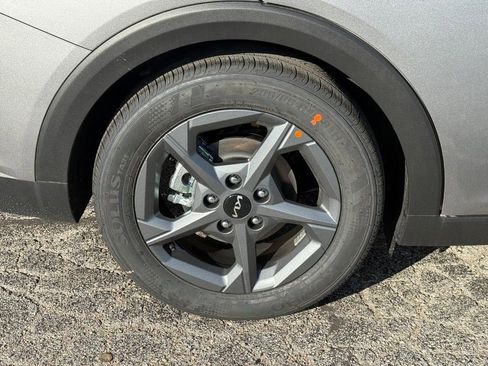 New 2025 Kia K4 LXS image 4