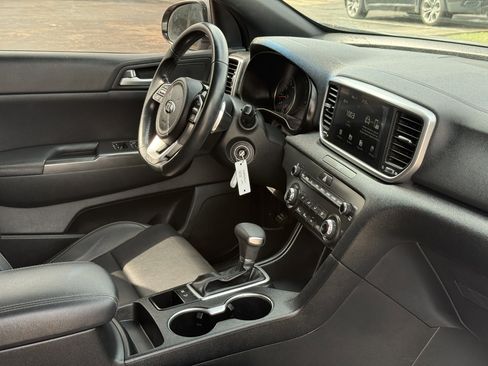 Used 2020 Kia Sportage S FWD image 15
