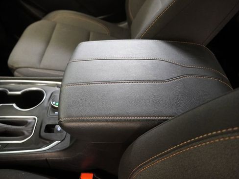 Used 2020 Chevrolet Traverse LT FWD image 24